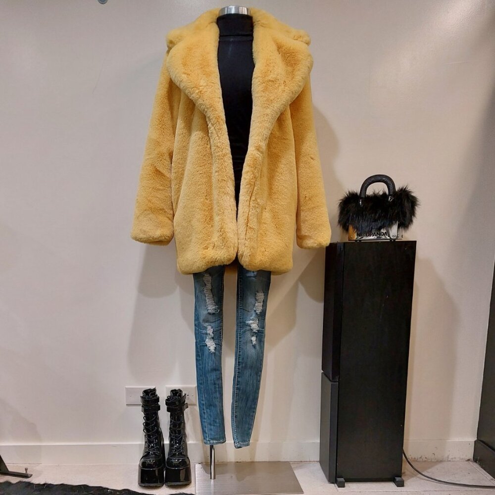 💥STUNNING💥GUESS FAUX FUR COAT in YELLOW HONEY GOLD - Picture 9 of 15